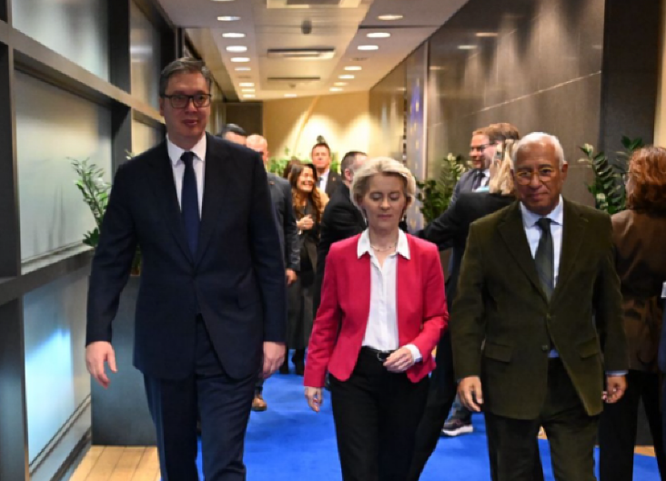 "VELIKA JE ČAST ZA SRBIJU ŠTO SAM RAZGOVARAO SA FON DER LAJEN I KOŠTOM" Vučić se oglasio iz Brisela: Otkrio o čemu je razgovarao sa dvoje najvažnijih ljudi u EU