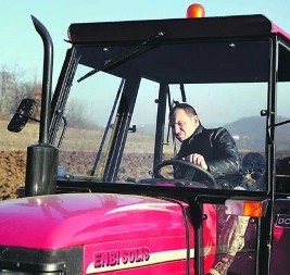 NENAD JEZDIĆ UHVATIO ZMIJU GOLIM RUKAMA Fanovi zanemeli, a on sve uradio kao da je najnormalnija stvar