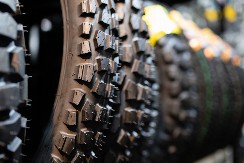 SVI MISLE DA ŠTEDE A ZAPRAVO RIZIKUJU  Istina o gumama za sve sezone