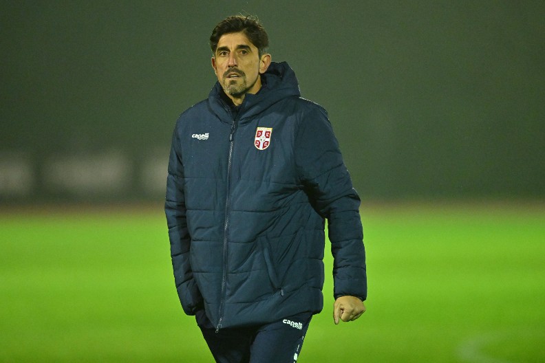 OVO NIJE DOBRO Prva velika glavobolja za Veljka Paunovića