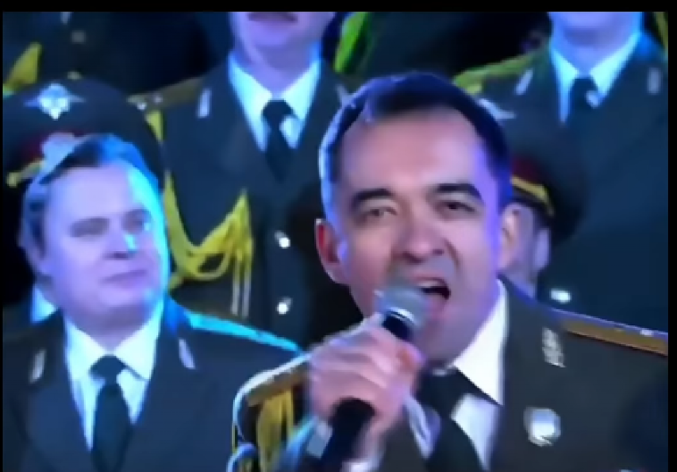 KAD JE RUSKA POLICIJA ZAPEVALA DAFT PANK: Nastup koji je šokirao svet (VIDEO)