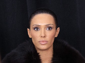 NEŠTO NAJBIZARNIJE ŠTO ĆETE DANAS VIDETI  Žena Kanjea Vesta prevazišla samu sebe i to ne u golotinji!