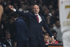 OBRADOVIĆ NE KRIJE NEZADOVOLJSTVO POSLE PORAZA U DERBIJU "Ako ne uspeš da se adaptiraš na sudijski kriterijum, onda možeš da izgubiš"