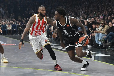 ZVEZDA U PADU, PARTIZAN BEŽI SA DNA Ovako izgleda tabela Evrolige nakon ludnice u derbiju