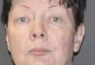 MAJKA ZATVORILA ĆERKU U KAVEZ ZA PSE Horor u Teksasu