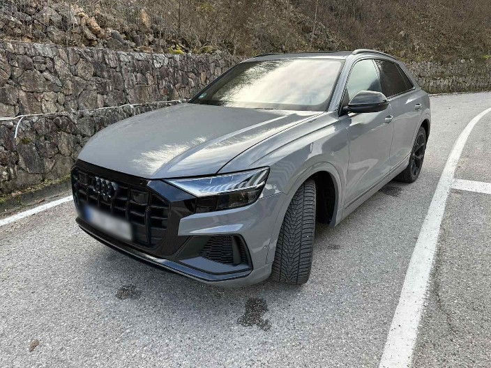 ODUZET LUKSUZNI DŽIP AUDI SQ8 NA IZLAZU IZ CRNE GORE Evo šta su otkrili