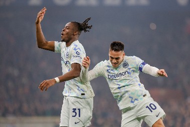 Inter iskoristio kikseve glavnih konkurenata i popeo se na prvo mesto