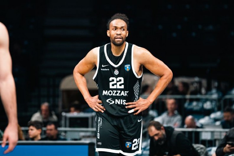 DA LI ZATO NIJE IGRAO? Trener opasno potkačio Džabarija Parkera