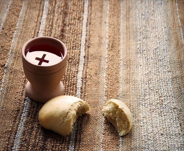 OVO JE OBAVEZNO NA TRPEZI SVAKOG VERNIKA Evo šta jedu monasi sa Svete Gore za vreme Božićnog posta