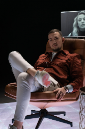 HAOS NA ESTRADI Uroš Živković objavio tri pesme, završio na infuziji viskijem!