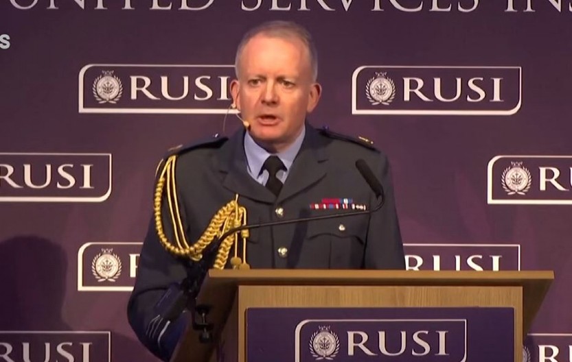 "SINOVI I KĆERI NACIJE, SPREMITE SE, RAT DOLAZI!" Jeziv poziv britanskog generala: Mnoge porodice će osetiti žrtve!"