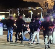 KO JE NIK KOJI JE ZAKLAO MAJKU I OCA? Pronađeni sa prerezanim vratovima, a za života ih je doveo do iznemoglosti zbog droge