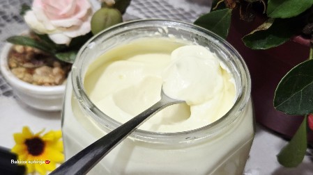 POSNI MAJONEZ ODLIČNO IDE UZ SARME Gust i kremast, daće šmek svakom jelu