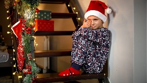 BAKA IZ PAKLA Neće da kupuje unucima poklone za Božić, svi joj sude, ali ne znaju zašto to radi