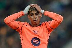 OGOLILA GA! Influenserka Karla Aiš prozvala poznatog fudbalera Barselone: JAMAL JE BAŠ JADAN!