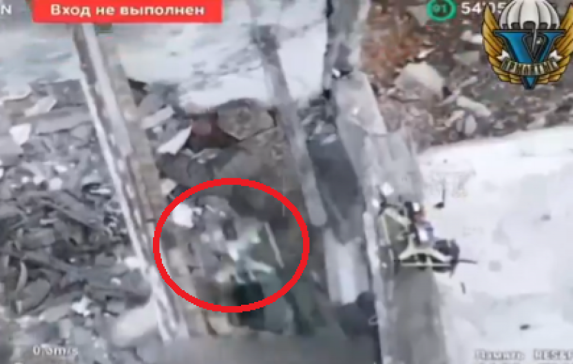 "GLEDAJTE ŠTA RADIMO STRANIM PLAĆENICIMA, RAZNELI SMO GA U DELIĆE" Rusi objavili šok snimak sa fronta!