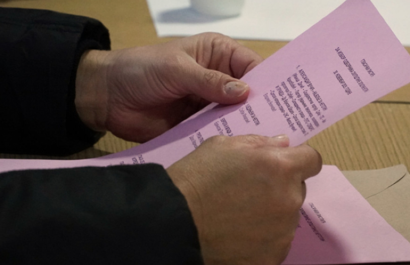 STIGLI REZULTATI PONOVLJENIH IZBORA U JARKOVCU SNS 20% više, blokaderi 10% manje!