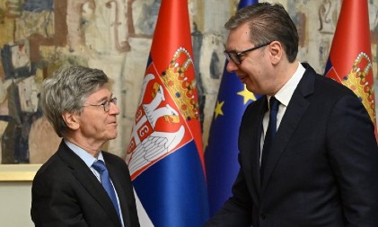 NAUČIO SAM MNOGO Vučić: Izuzetna mi je čast što sam imao priliku da razmenim mišljenja sa Džefrijem Saksom