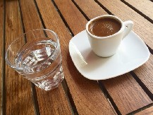 ZNATE LI RAZLIKU IZMEĐU SRPSKE I TURSKE KAFE? U kuvaru iz 1967. sve jasno piše, Turci u džezvu prvo dodaju ovo