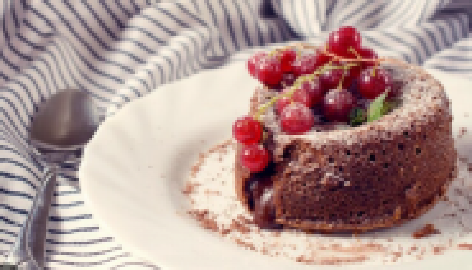 LAVA KOLAČ SAVRŠEN ZA IZNENADNE GOSTE Razbija ukusom, a gotov očas posla