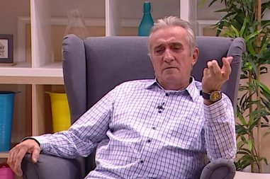 "DA NIJE MIKROFONA, PITAO BIH SE KAKO DA PREŽIVIM" Naš pevač ima penziju od 30.000 dinara, sklapa kraj sa krajem