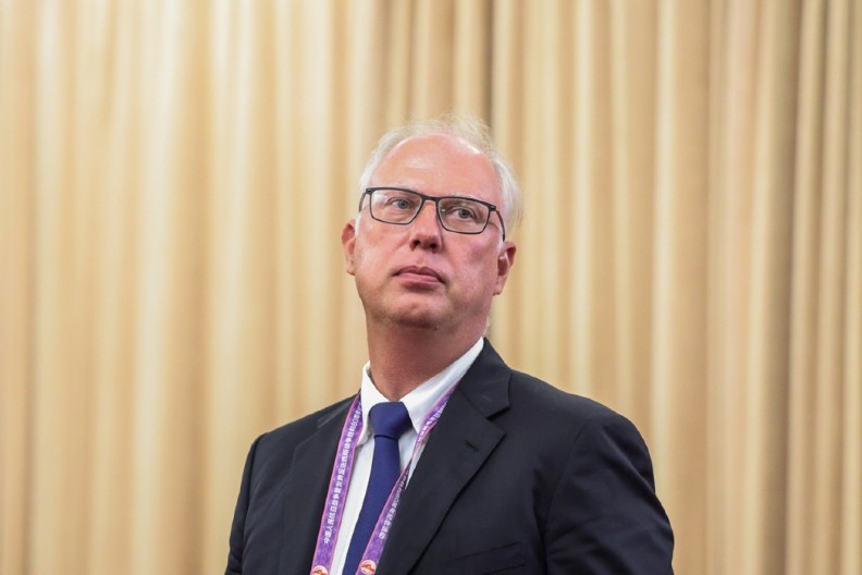 LJUDIMA POPADALE VILICE! Evo šta je Dmitrijev doneo na razgovore sa zvaničnicima SAD