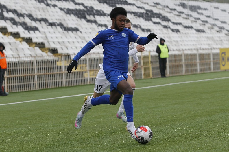 DRAMATIČAN FINIŠ Radnik u 90+1. minutu oborio Novi Pazar na pleća