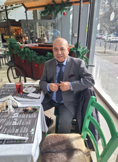 "UNIŠTENI SU MI PLUĆA, SRCE I BUBREZI" Poznatom pevaču narušeno zdravlje, otkrio sa čim se bori