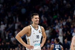 DUBAI SE PRIBLIŽIO PLEJ-IN ZONI EVROLIGE Petrušev srušio Gudurića u srpskom okršaju 