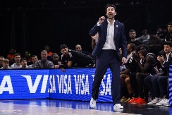 "MORAMO BITI PONOSNI" Trener Pariza blista posle pobede nad Crvenom zvezdom