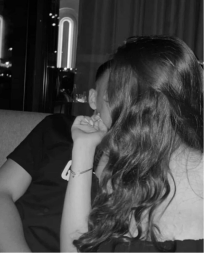 ĆERKA NATAŠE BEKVALAC U VEZI SA SINOM POZNATOG MENADŽERA Osvanule prisne fotografije! 