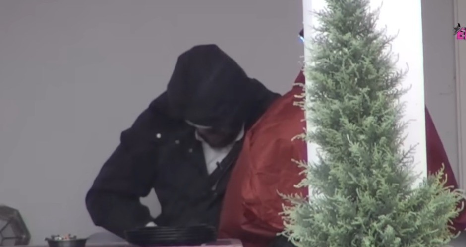 NAPUSTIO BELU KUĆU Janjuš ne može da dođe sebi, suza suzu stiže (VIDEO)