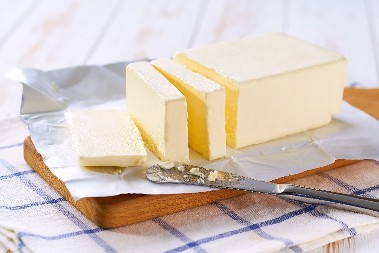 Večita dilema, da li je bolje koristiti maslac ili margarin? Savet iskusnih poslastičara zauvek odgonetnuo "pitanje života"