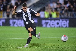 Slavni nemački klub želi vezistu Partizana