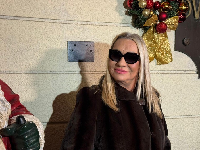 "NE POŠTUJEM NIŠTA" Vesna Zmijanac o zabranama doktora, praznicima i koncertu! (VIDEO)