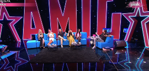 PEVAČICA PRIZNALA DA VOLI DA DOBIJA BATINE Šokirala izjavom u emisiji uživo! 