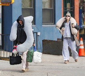 PRVI BOŽIĆ SA ĆERKICOM Dobila je ime po nastradalom ocu komičara, a evo kako je izgledao njihov prazik
