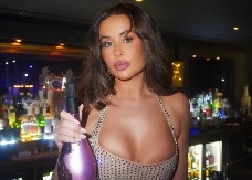 VESELA NOĆ Fudbaler častio prijatelje predbožićnom zabavom u striptiz klubu