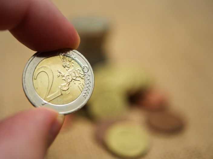 OD 1. JANUARA PRAVOSLAVNI SVETITELJI PRVI PUT NA KOVANICAMA EVRA Natpisi će biti na ćirilici - evo kako izgledaju novi apoeni