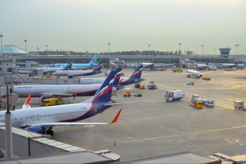 UKRAJINA PARALISALA RUSKI VAZDUŠNI SAOBRAĆAJ: Pogođeno više od 300 letova!