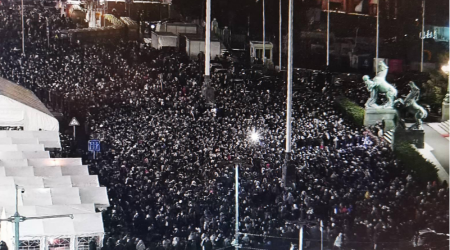 DESETINE HILJADA LJUDI BILO JE U ĆACILENDU: Veličanstvene slike koje će se pamtiti (FOTO)