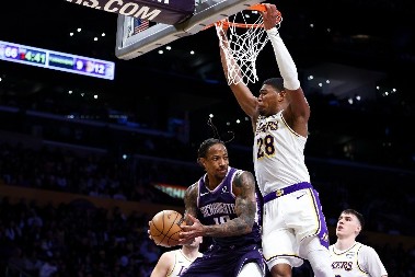 MONSTRUOZNA PARTIJA LENARDA Klipersi lako protiv Detroita, Bogdanović bez minuta