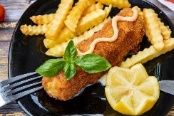 KARAĐORĐEVA ŠNICLA PO RECEPTU IZ STARE JUGOSLAVIJE Svaki zalogaj je raj za nepca