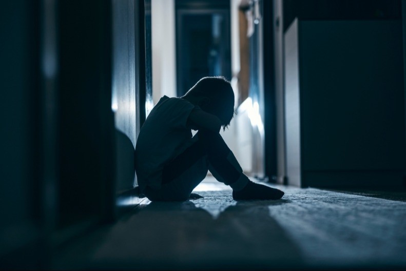 DETE DRHTI OD STRAHA Ne može da spava zbog ove stvari, sve mu je gore, roditelji se hvataju za glavu!