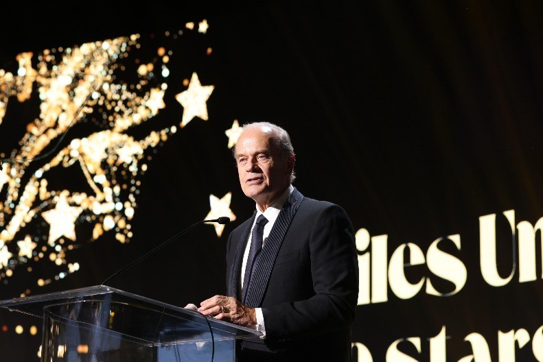 NISU SE VIDELI 12 GODINA Ćerka slavnog glumca odrasla bez oca, a onda se odjednom pojavio i rasplakao je ovim rečima