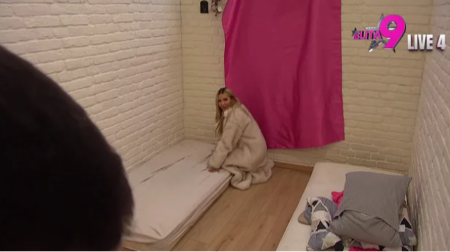 ANĐELO OSTAVIO BEZ TEKSTA ANELI AHMIĆ Oduševio ju je ovim gestom, ona nikad srećnija 