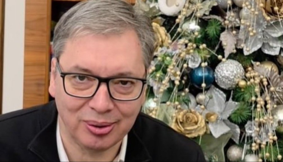 ŠTA SU NAJBLIŽI SARADNICI POŽELELI PREDSEDNIKU ZA NOVU GODINU Vučić objavio video sa novogodišnjim čestitkama