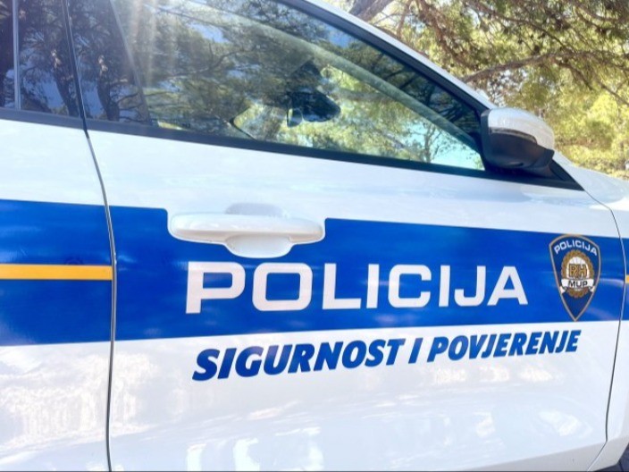 DETE TEŠKO POVREĐENO U DOMU! Vršnjak mu zapalio dušek, izgorelo mu stopalo!