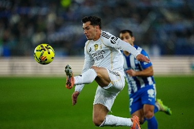 NOVOGODIŠNJA NAGRADA Real Madrid spremio novi ugovor, sve spremno za potpis zvezde