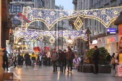 RADNO VREME ZA PRAZNIKE Danas i 7. sve zatvoreno, evo kakva je situacija ostalim danima